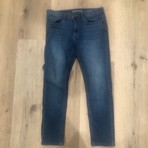 CALVIN KLEIN SLIM BOYFRIEND JEANS SIZE 6